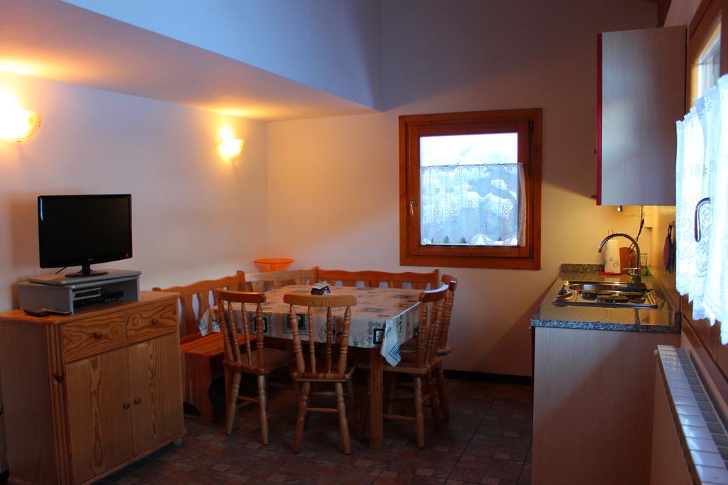 Chalet Presanella Temù Oda fotoğraf